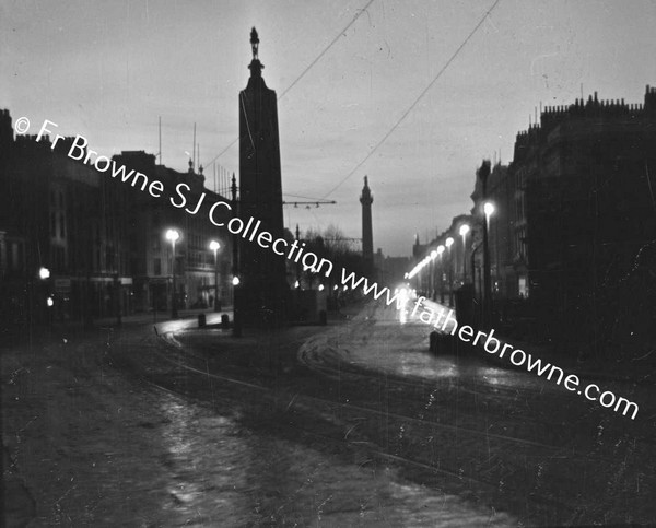 DAWN IN O'CONNELL STREET PARNELL MONUMENT